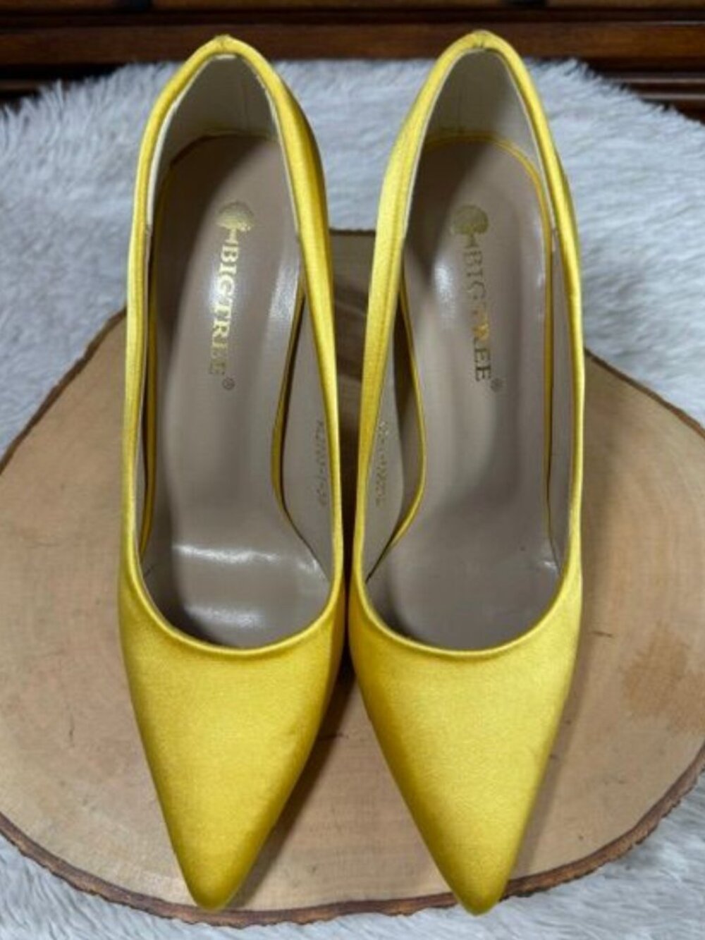 BIGTREE Yellow Satin Clear Lucite Block Heel Pointed Toe Pump - Picture 6 of 11